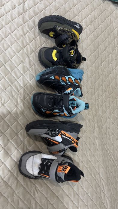 Гортай Кросовки демісезоннє взуття  nike adidas 23,26,27,28,31