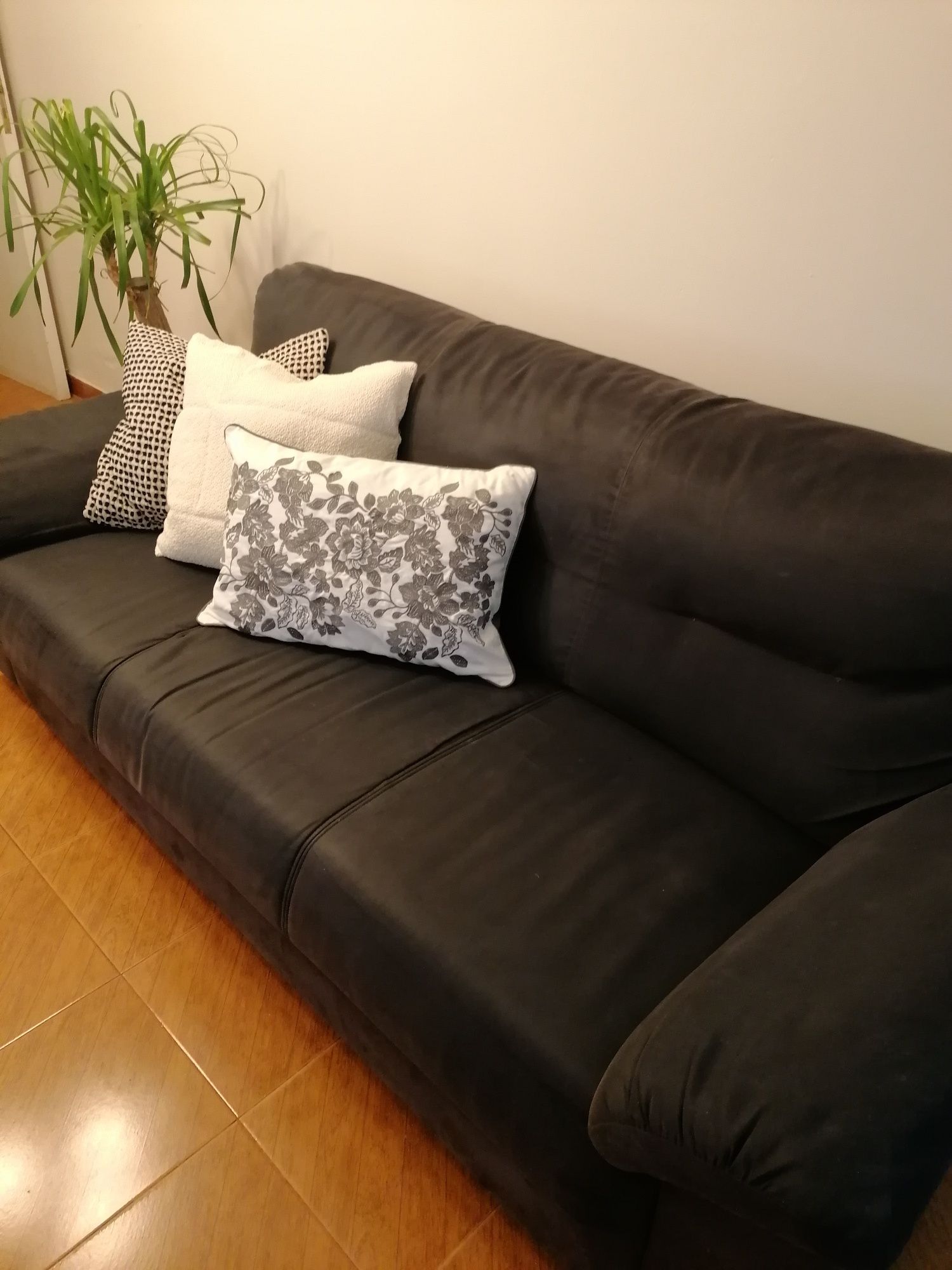 Sofa 3 lugares em bom estado