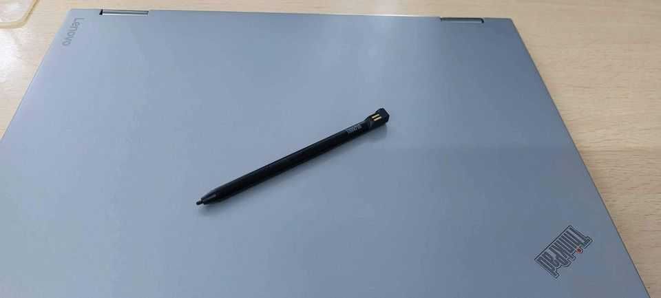 Lenovo Yoga 370  i5-7200/8gb/256ssd/13.3Fhd touch c/caneta Garantia