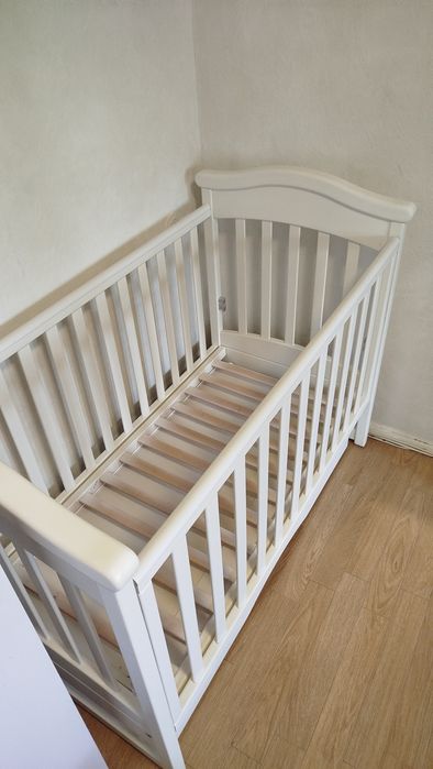 Ліжко дитяче з маятником +  матрац