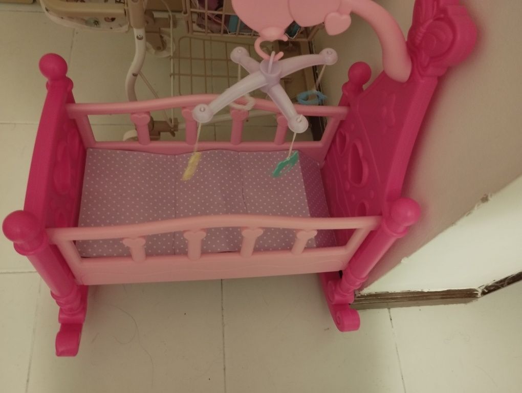 Cama +cadeira  de coner