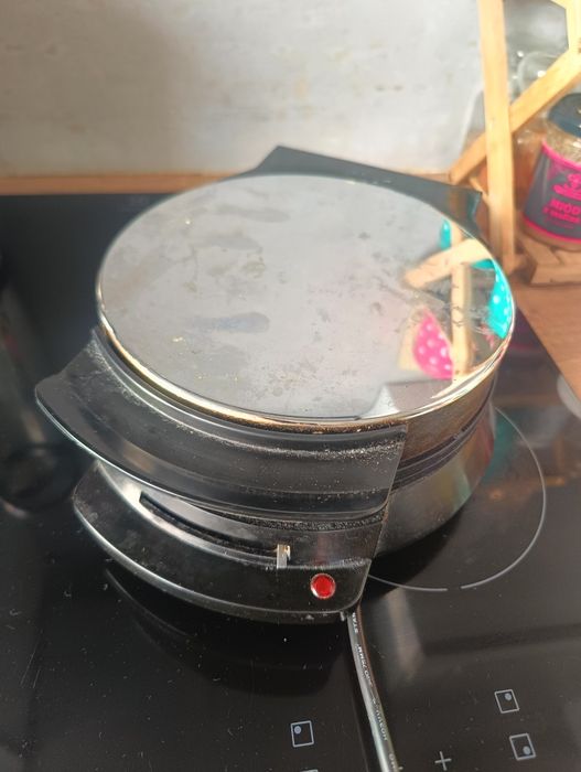 Gofrownica clatronic sprawna do wyczyszczenia