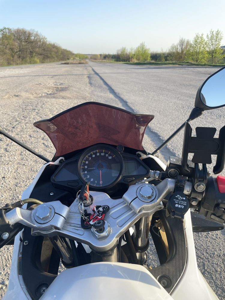 Мотоцикл Lifan kpr 200
