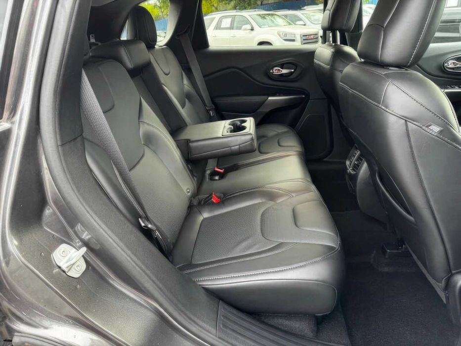 Jeep Cherokee Limited      2019