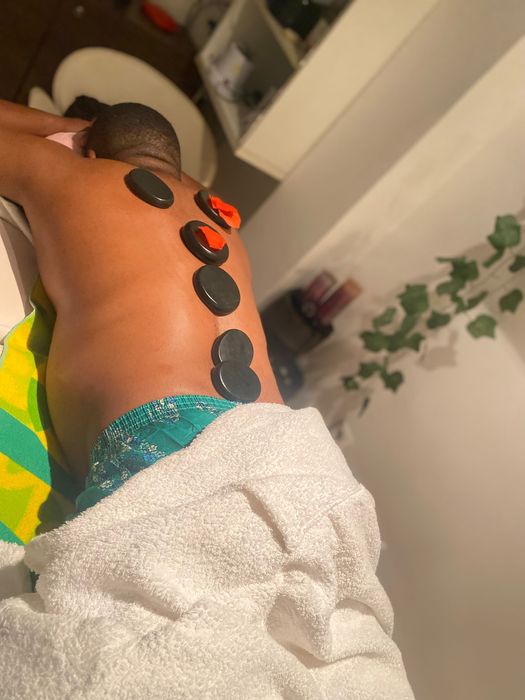 1. Depilação a cera e massagem ao domicílio – Porto e arredores.