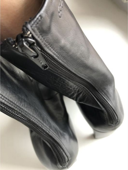 Чоботи шкіряні на підборах