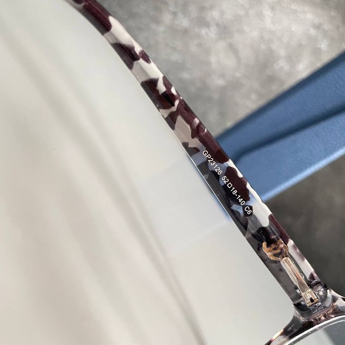 Stylowa oprawa do okularów korekcyjnych - modny design