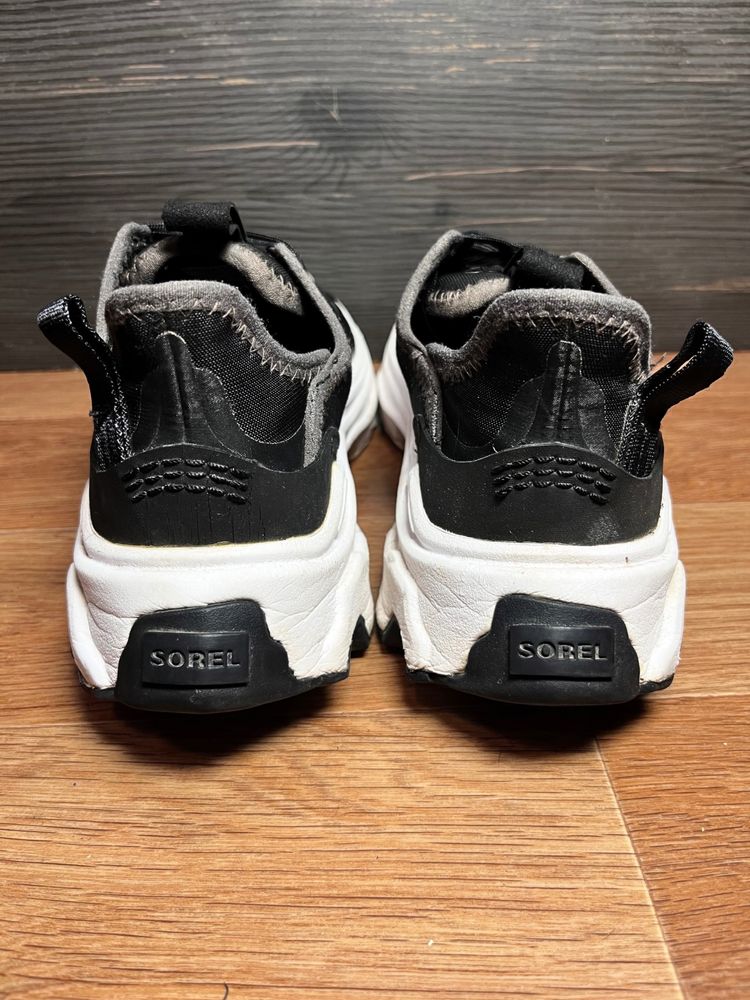 Оригинальные кроссовки Sorel Kinetic Breakthru Tech Lace розмір 39