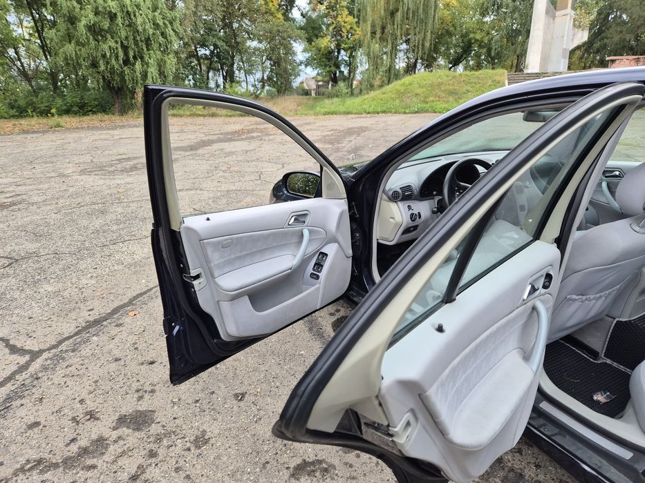Mercedes Benz W203 2.2 CDI C-class