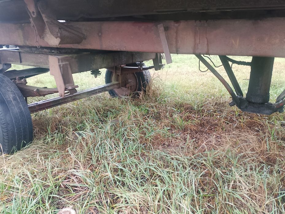 Тракторний прицеп 2ПТС-4