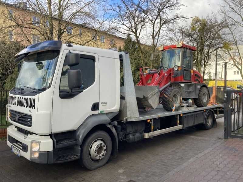 Laweta Holowanie Toruń Transport maszyn rolniczych Pomoc drogowa