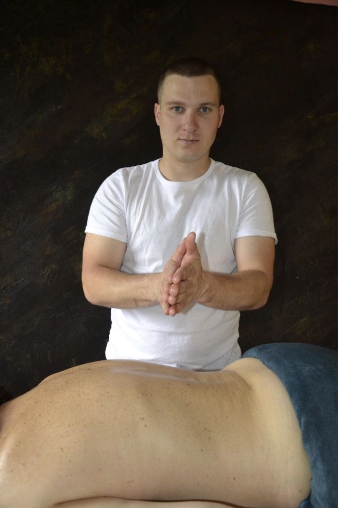 Реабілітолог, масажист