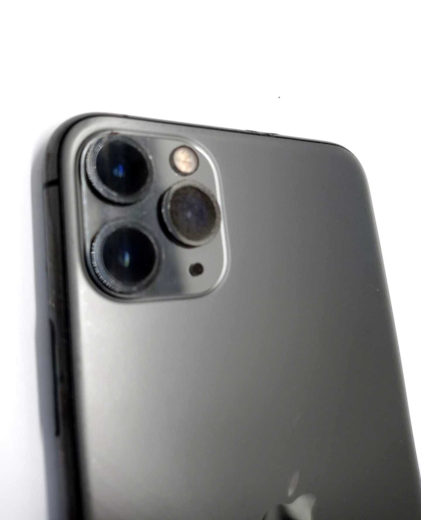 Telefon smartphone Apple iphone 11 pro max zablokowany