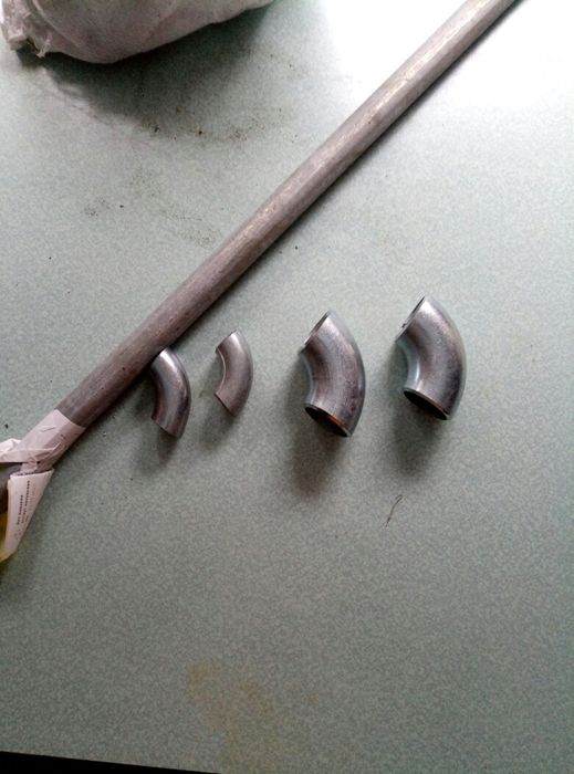 Продам оцинкованые трубы и отводы