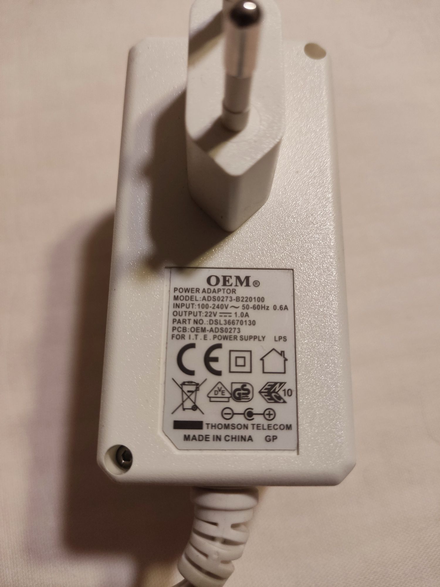Carregador/transformador 12V 1A/ 12V 1.25A/ 22V 1A/ 24V 1A - 5€ cada