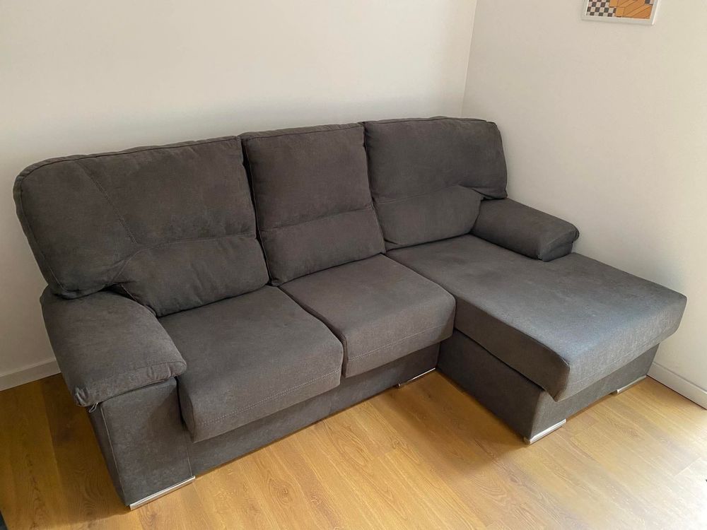 Sofa com chaise longue