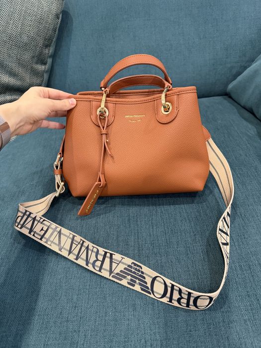 Середня сумочка рудого кольору від Emporio Armani оригінал