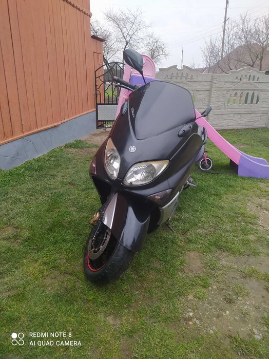 Продам мопед Yamaha Tmax 500кубов 2005 год 2 поколения не растаможеный