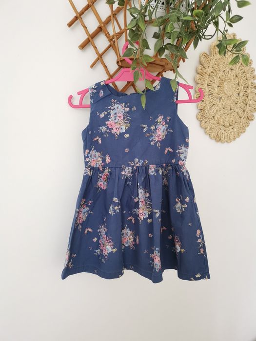 Zestaw sukienka next niebieska bez rękawów i sweterek wyjściowa letnia