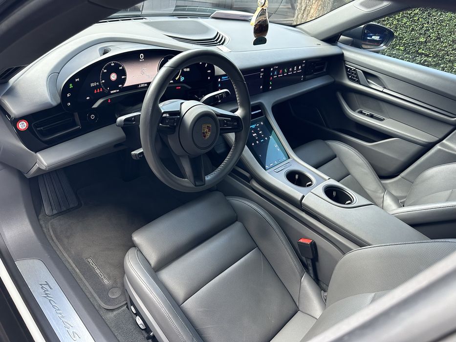 Porsche Taycan 4S+