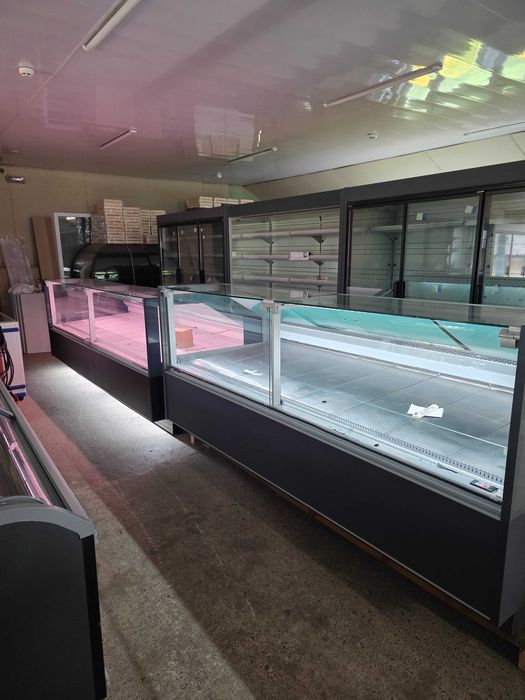 Вітрини UBC  вітрина холодильна Підйомне фронтальне скло викладка 95см