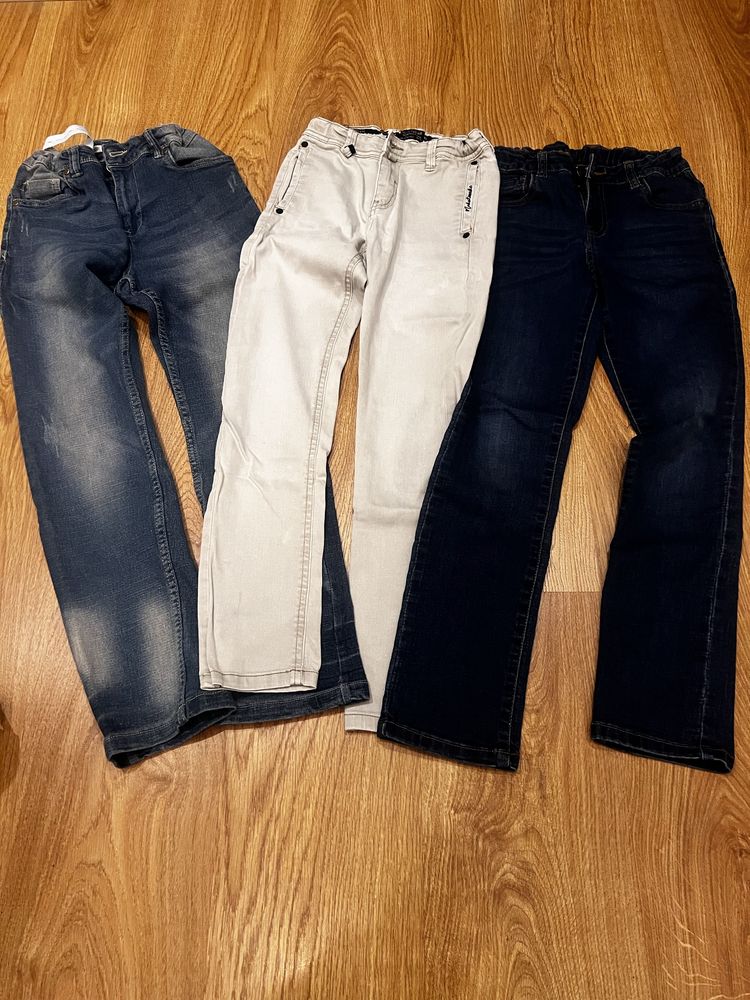 Sprzedam 3 pary spodni jeansy rozmiar 134-140