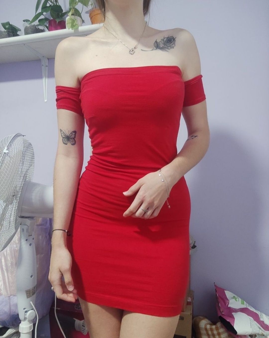 Sukienka obcisła czerwona