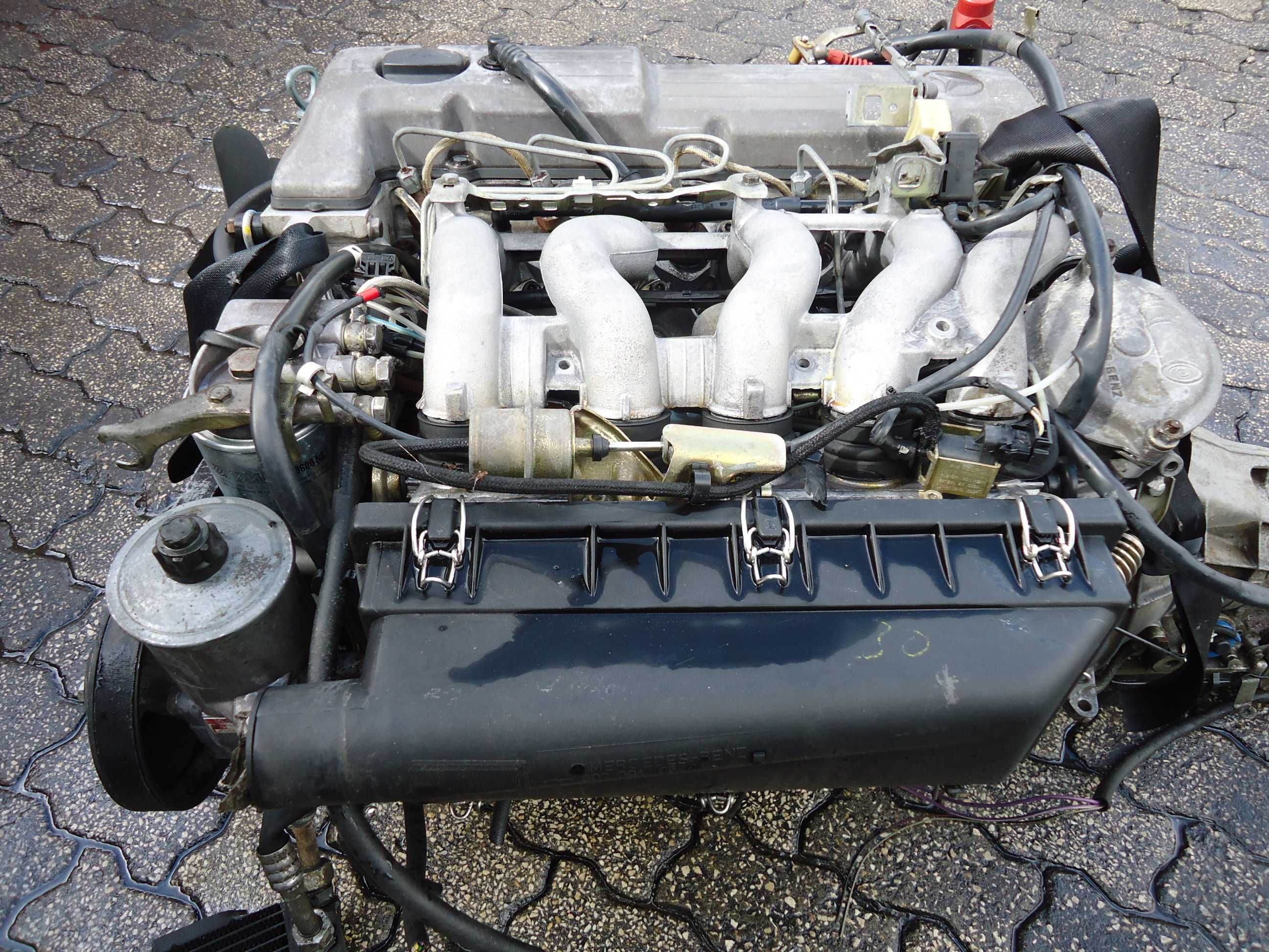 Motor Mercedes 250 D (OM602.912)