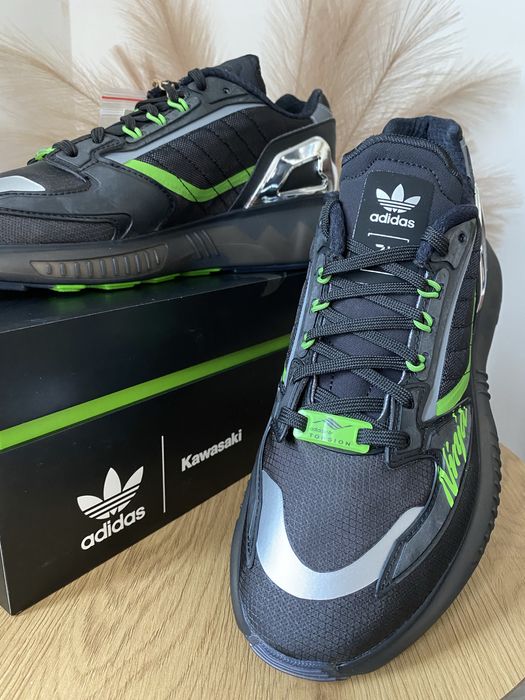 Кросівки НОВІ Adidas Kawasaki 40p