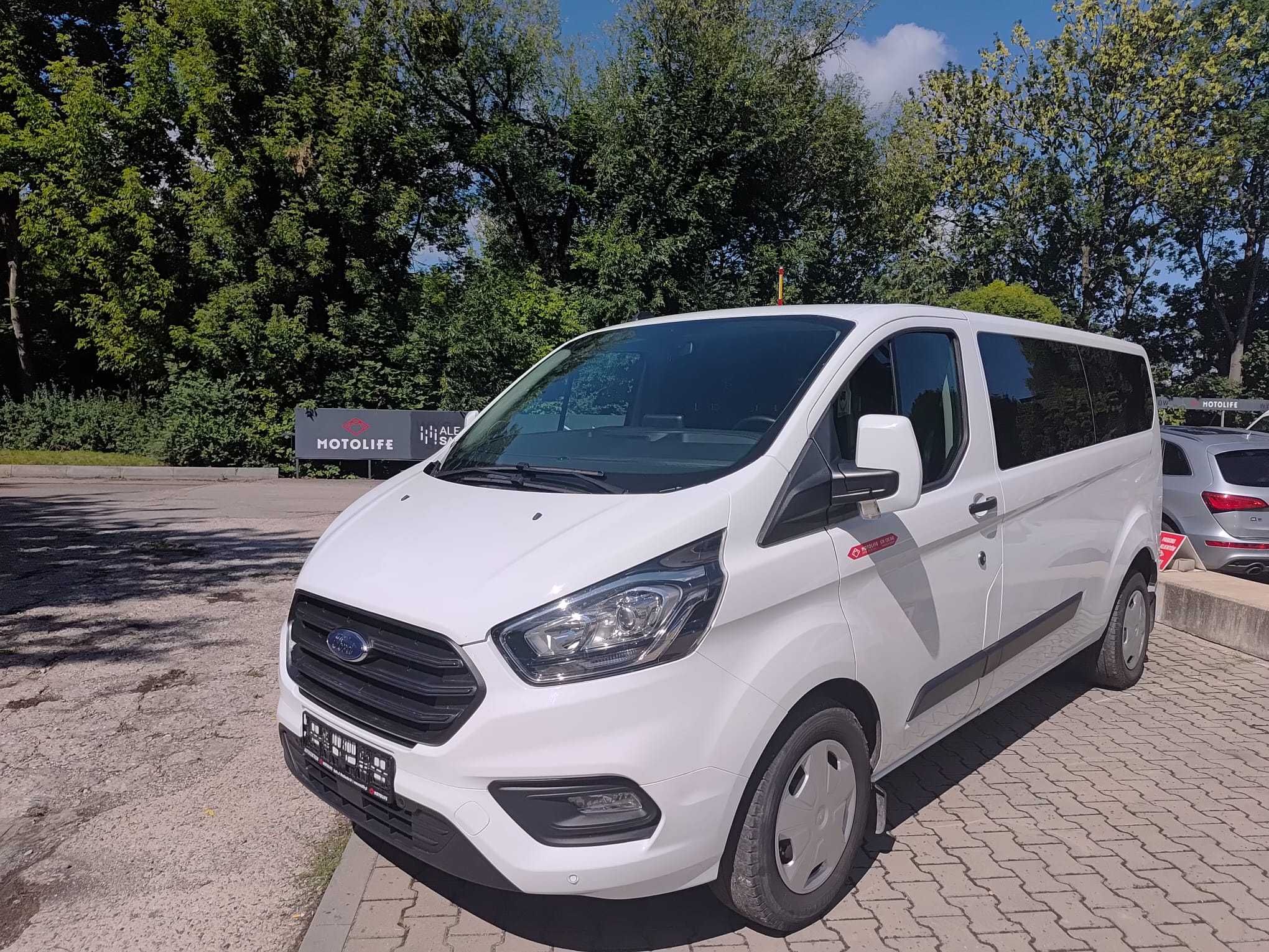 Wynajem busa 9 osobowego Ford Transit Custom