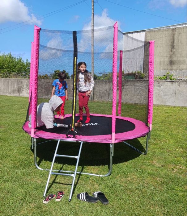 Trampolim Rosa p/Festas