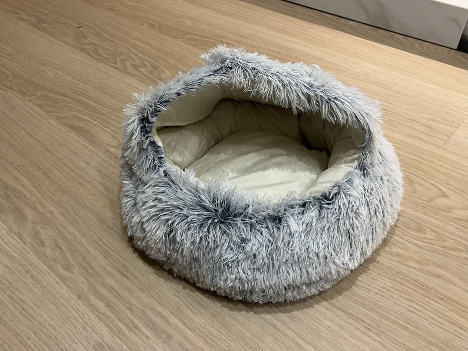 Legowisko dla kota z daszkiem