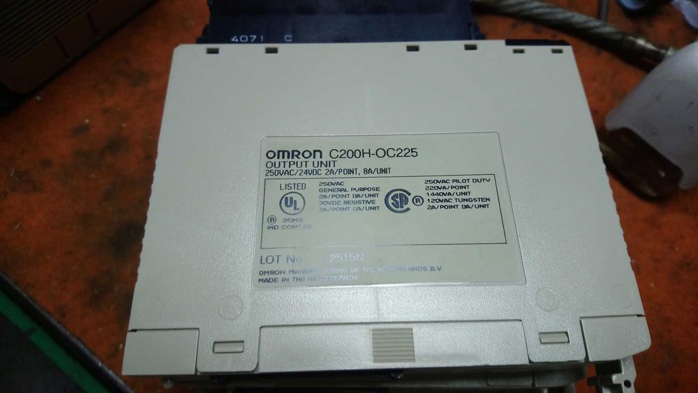 Sterownik PLC OMRON SYSMAC C200H używany + programator PRO27-E