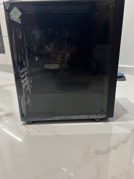 Komputer AMD Ryzen 5 5600GT 16 GB DDR4 RAM