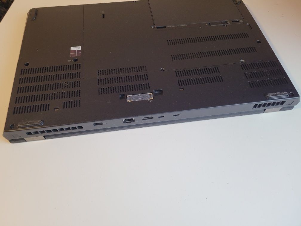 Lenovo ThinkPad P70 17.3"4K Xeon E3-1505Mv5/32GB/512SSD/Quadro M4000M