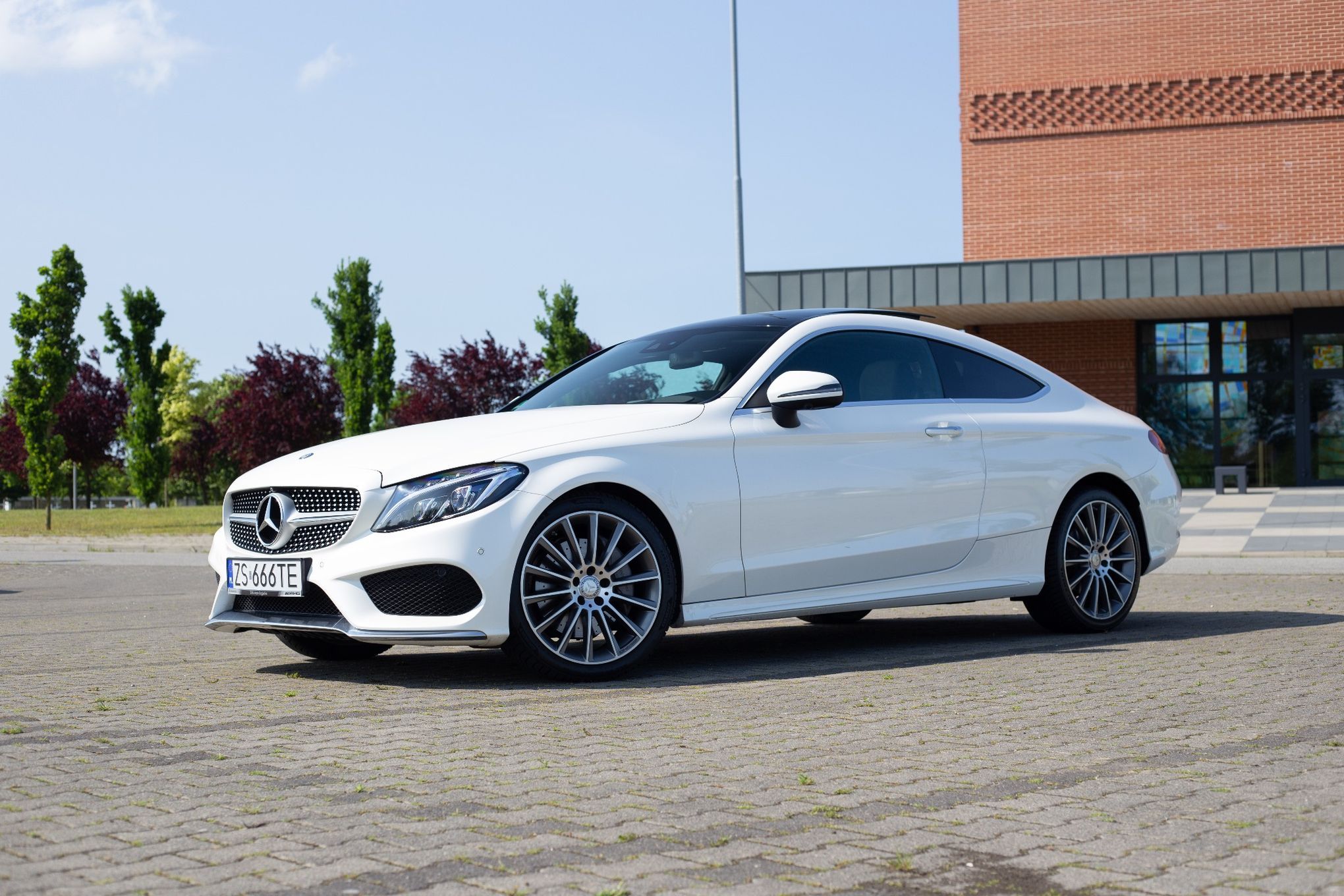 Mercedes-Benz Klasa C 250 Biała Perła AMG Salon Polska