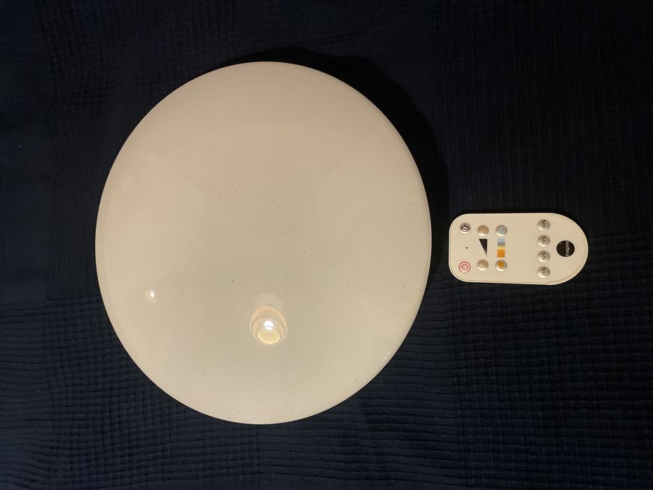 Lampa plafon LED z pilotem