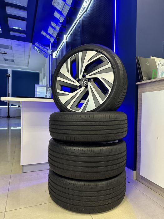 Комплект коліс Volkswagen ID.4 Prime гума з дисками GOODYEAR R21 23 рі