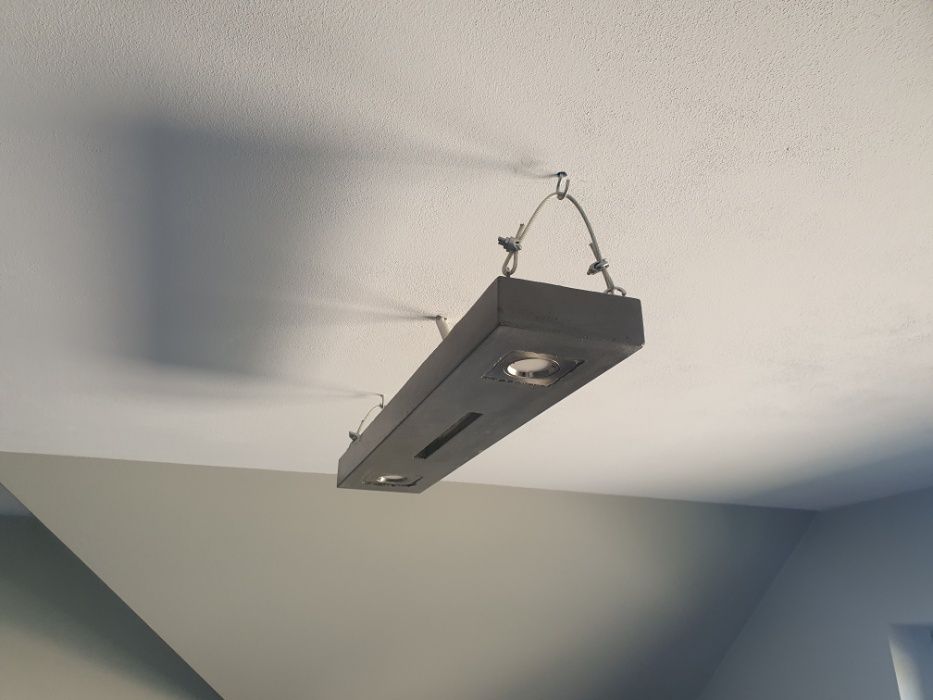 Wyjątkowa lampa industrialna loftowa rekodzieło beton architektoniczny