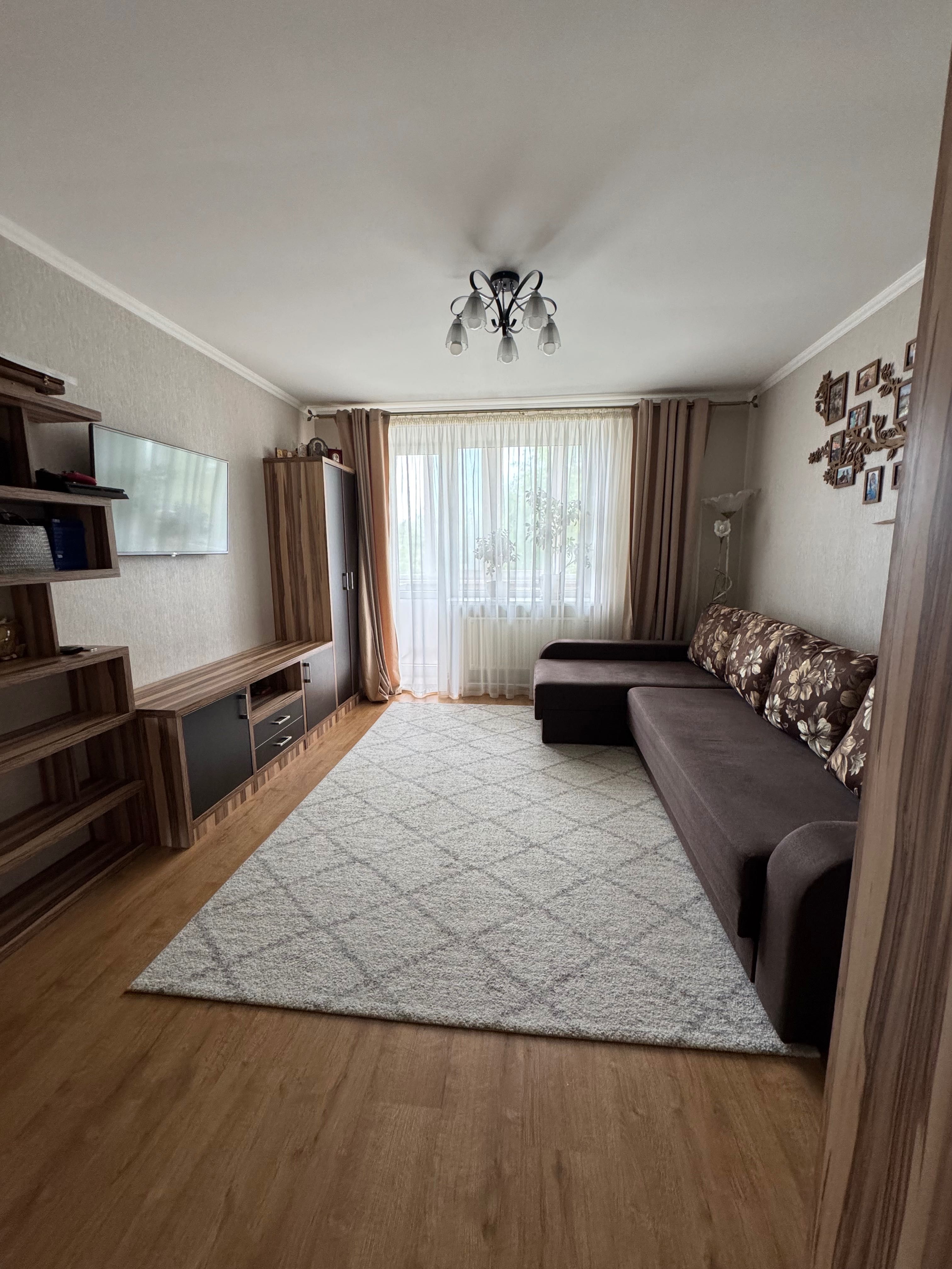 Продам трикімнатну квартиру