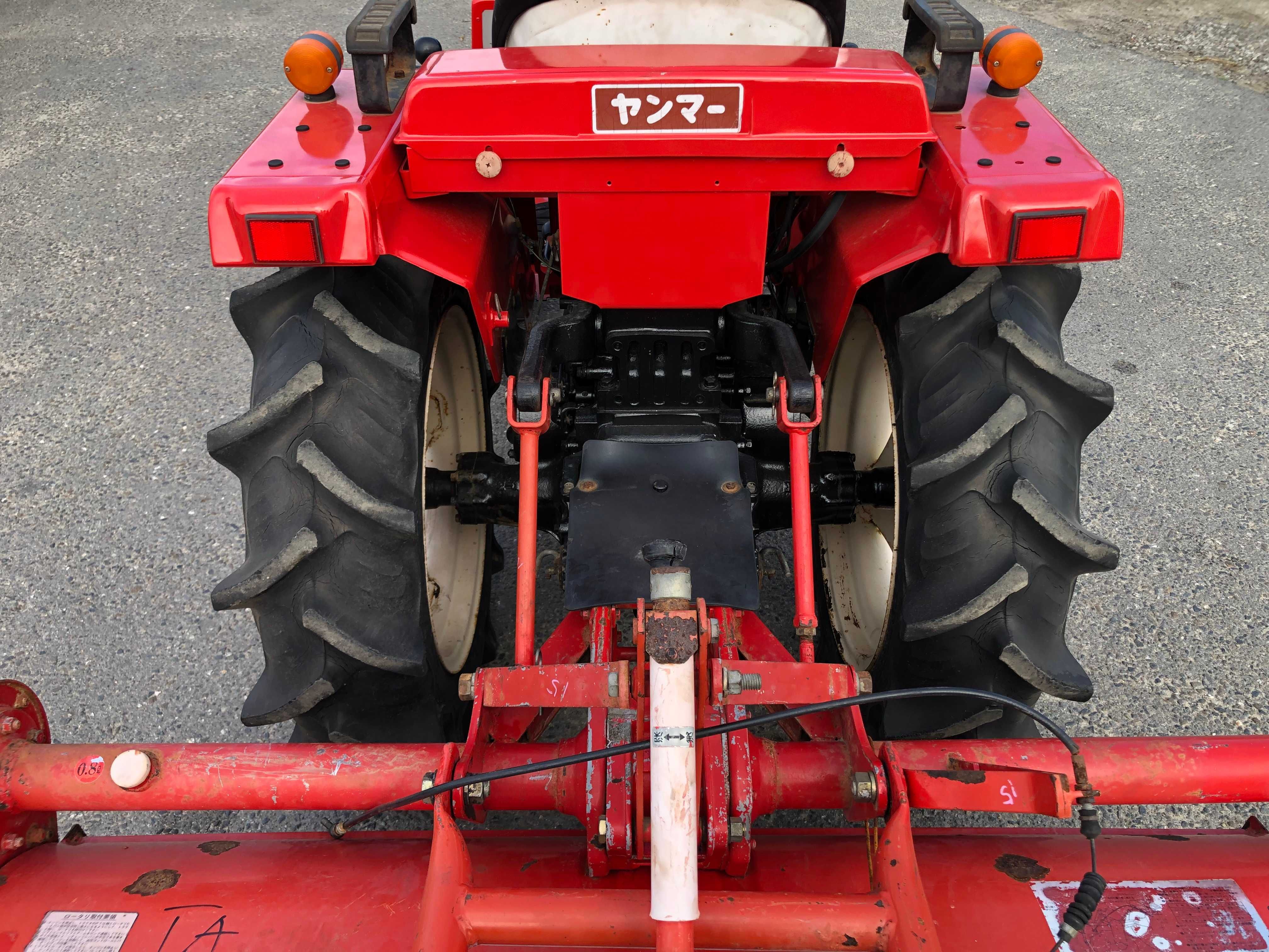 Traktorek Yanmar F16 z glebogryzarką 16KM 4x4