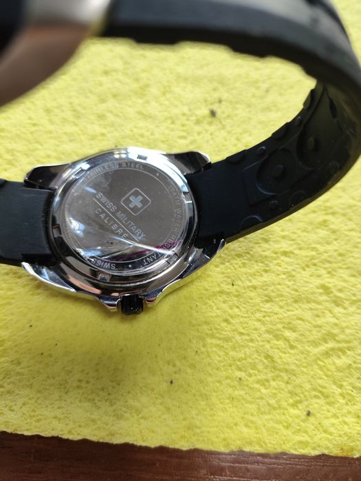 Продам годинник Calibre