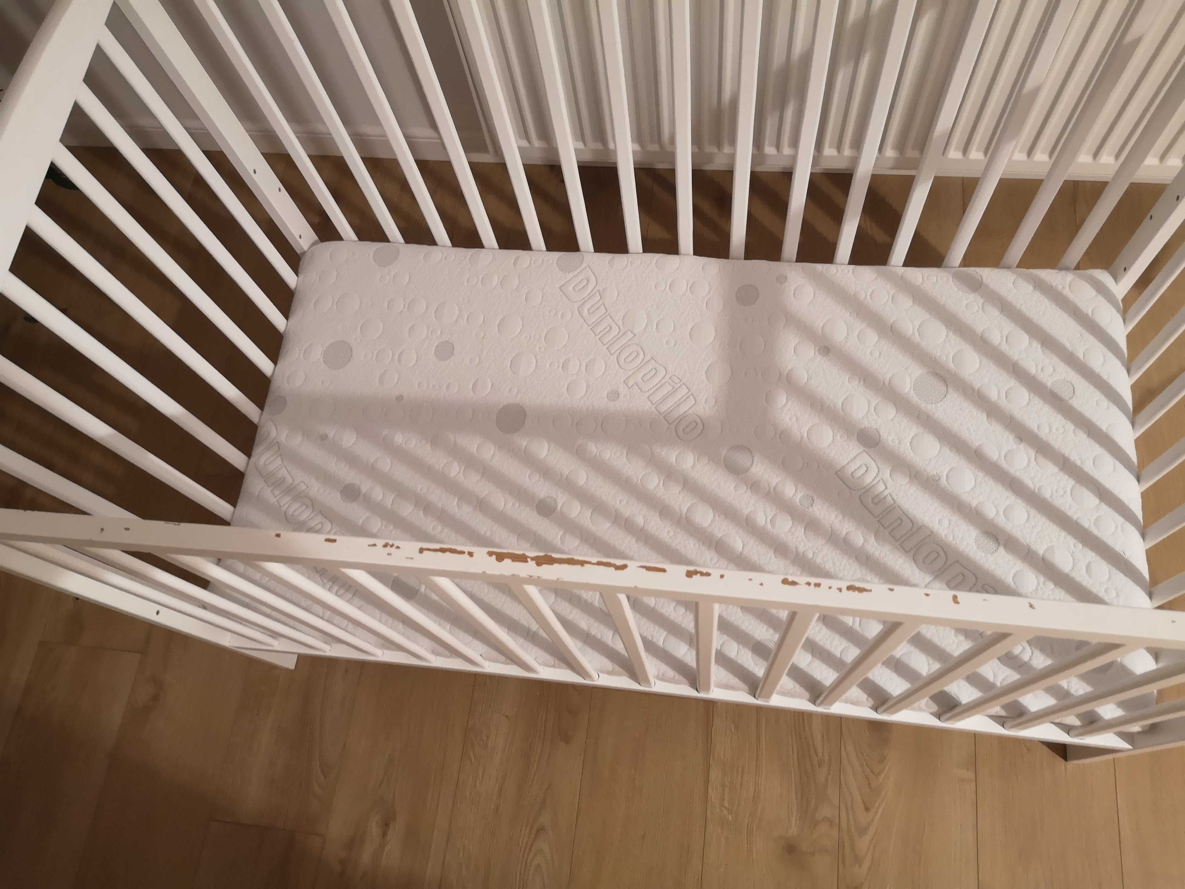 Łóżeczko dziecięce białe z materacem