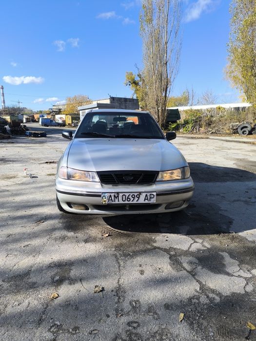 Автомобіль Део Нексія