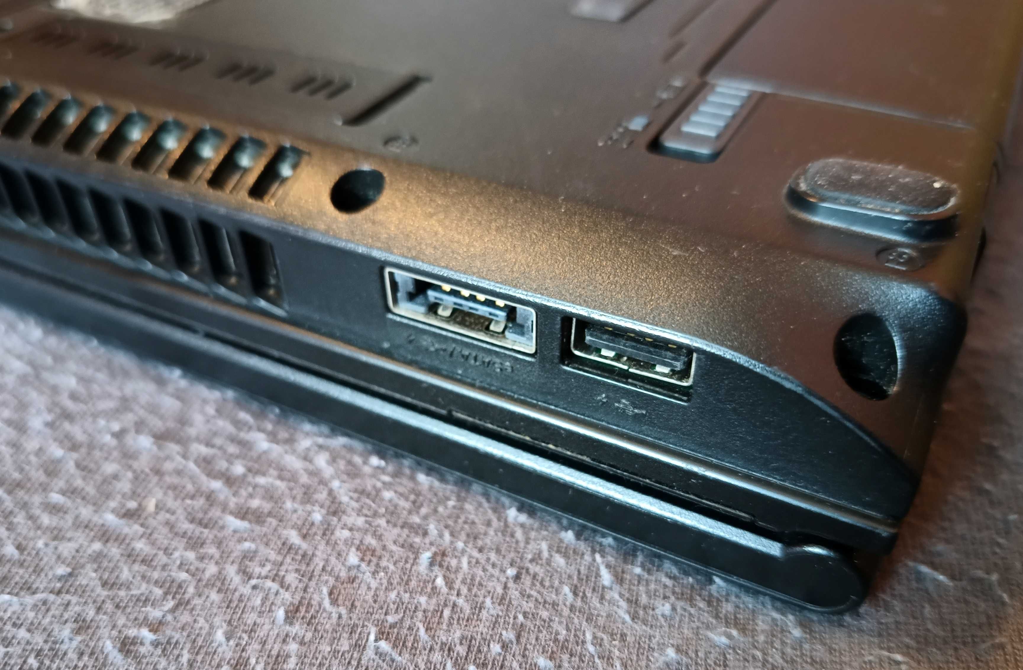 Toshiba Tecra A11-11Q\i3\SSD240GB\4GB RAM\Windows10
