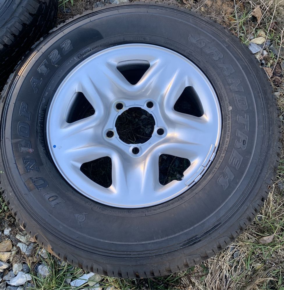 Kola Toyota 5x150 z nieuzywanymi oponami Dunlop 285/65 R17