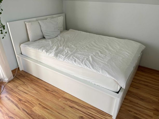 Łóżko IKEA MALM z pojemnikiem, białe 140x200cm