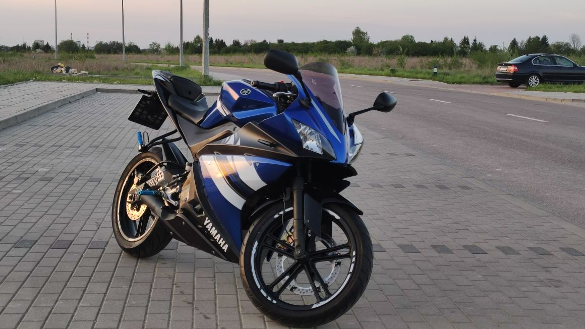 Yamaha YZF - R125