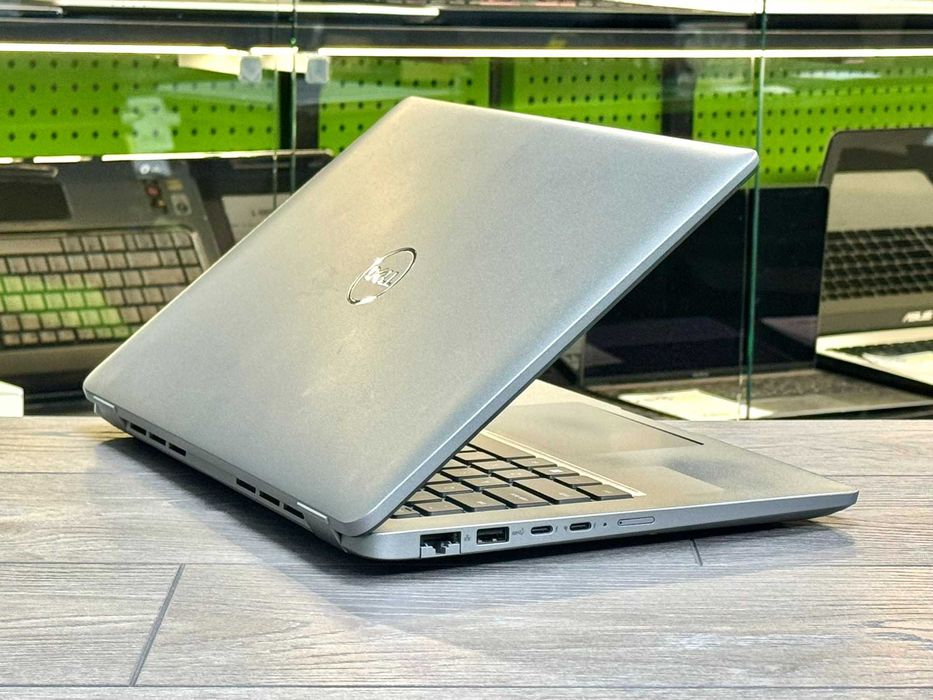 • Dell Latitude 5450 / Ultra 5 135u / 14'' / DDR5 16Gb / SSD 512Gb •