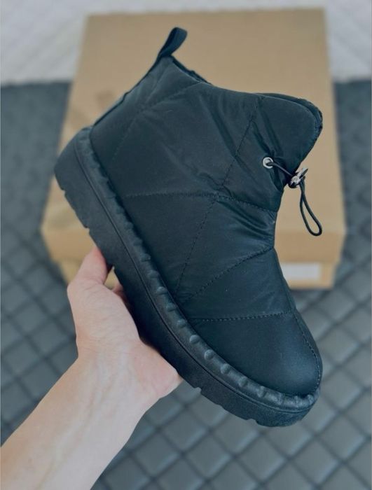 Женские зимние черные термо дутики Ugg